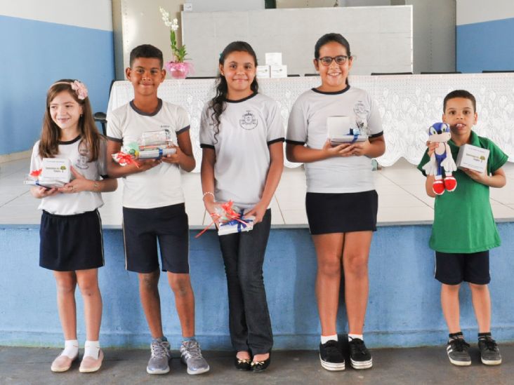 Projeto Sarando Brasil premia alunos destaques em gincana