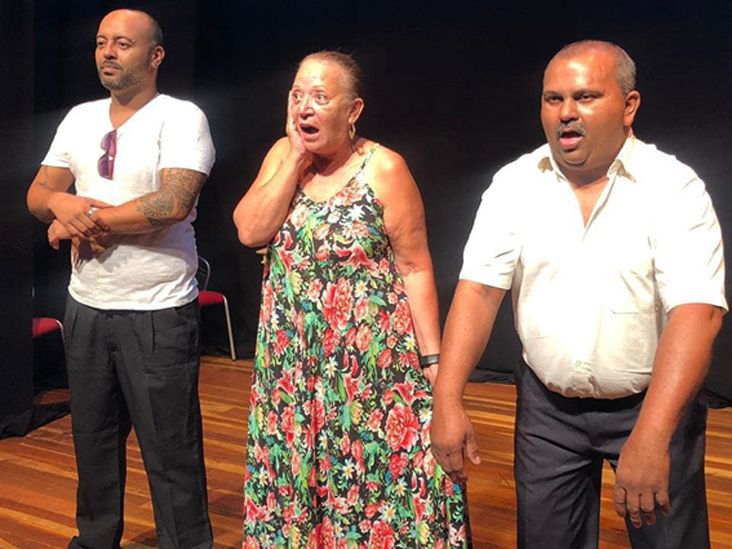 Comédia "Tia???" é atração no Teatro Nósmesmos