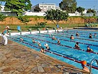 Aulas gratuitas de esportes são oferecidas em Itu