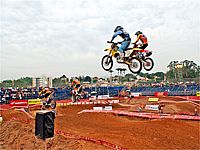 Oito mil pessoas prestigiam a Arena Cross em Itu