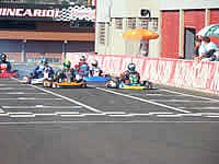 Kart indoor é opção de diversão em Itu