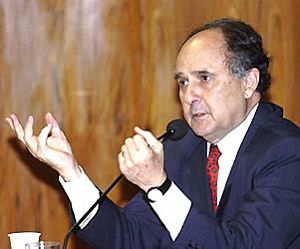 Senador propõe lei para fiscalizar as campanhas eleitorais