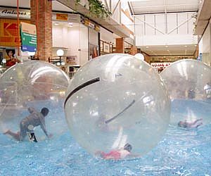 Acquaball é atração nas férias de verão do Plaza Shopping Itu