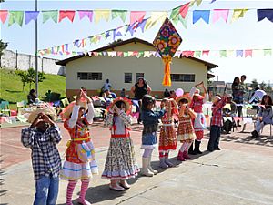 Escolas de ensino infantil e da área rural promovem festa junina