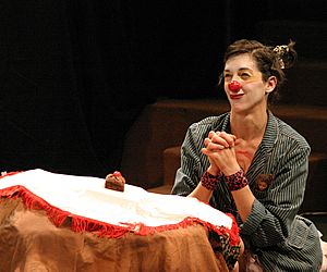 Teatro Sia Santa recebe espetáculo de improviso