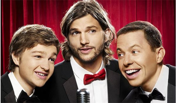 Estreia de Ashton Kutcher revela regressão de Two And A Half Men