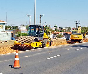 Avenida Galileu Bicudo ganha nova alça de acesso