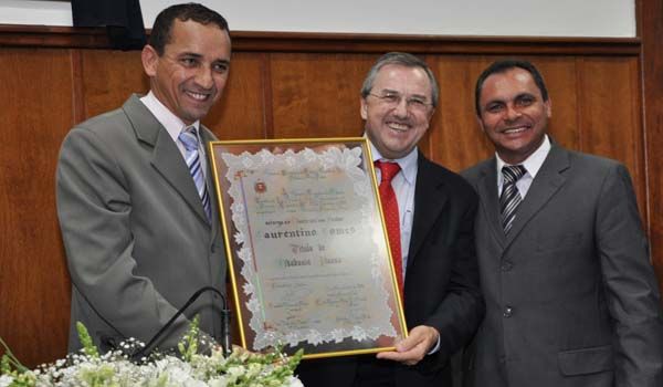 Laurentino Gomes recebe Título de Cidadão Ituano