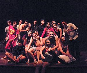 Musical "Crise dos anos 80" lota o teatro Temec