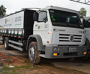Três caminhões reforçam coleta de materiais reciclados em Itu