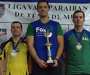 Equipe ituana participa de torneios de tênis de mesa