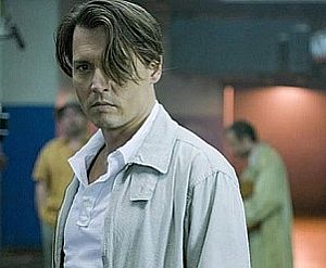 Johnny Depp protagoniza o fraco "Diário de um Jornalista Bêbado"