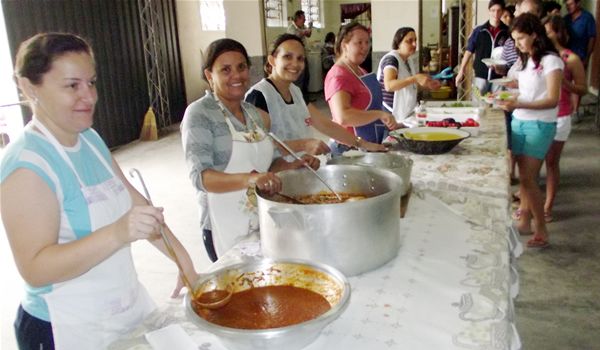 Comunidade de São Benedito realiza almoço beneficente