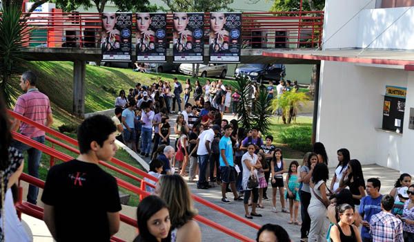 Pré-seleção do concurso "Garoto(a) Estudantil 2012" movimenta Salto 