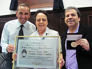 Irmã Geralda é homenageada com Diploma Madre Theodora