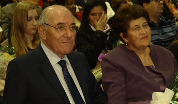 Em noite de muita emoção, Dr. Alfredo recebe Prêmio Padre Pacheco
