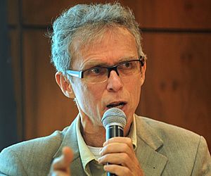 Ricardo Abramovay lança livro e reflete sobre a economia verde