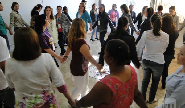 VIII Congresso de Educação de Salto teve oficina de Danças Circulares