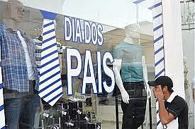 Dia dos Pais deve movimentar 5% a mais que em 2011