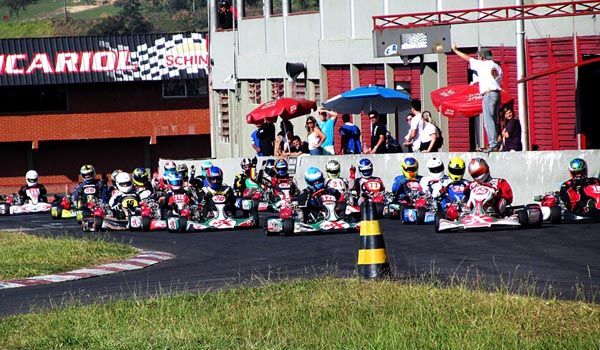 Campeonato Nova Schin de Kart recebe quase 70 pilotos em Itu