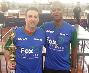 Mesatenistas ituanos participam de torneio em Araraquara