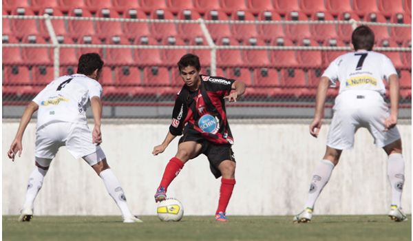 Ituano 0x4 Piracicaba: Galo sofre goleada em casa e deixa a liderança