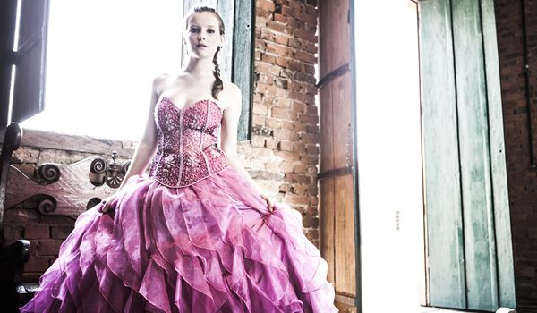 Stilly Noivas lança editorial para celebrar o verão