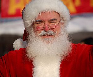 Atrações marcam chegada do Papai Noel ao Shopping Jaraguá 