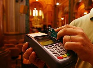 Cobrança Adicional - Pagamento com Cartão - Ilegal