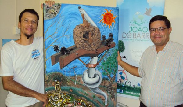 Artista plástico ituano transforma lixo em obra de arte