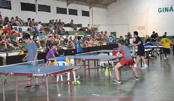 Atletas de Itu se destacam no Torneio de Tênis de Mesa