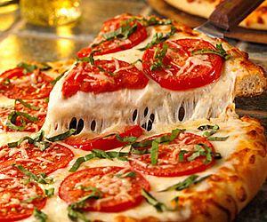 Nonna Andreazza realiza promoção de sabores de pizza