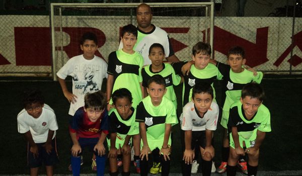 Times infantis da Arena Soccer Ball jogam contra o Corinthians