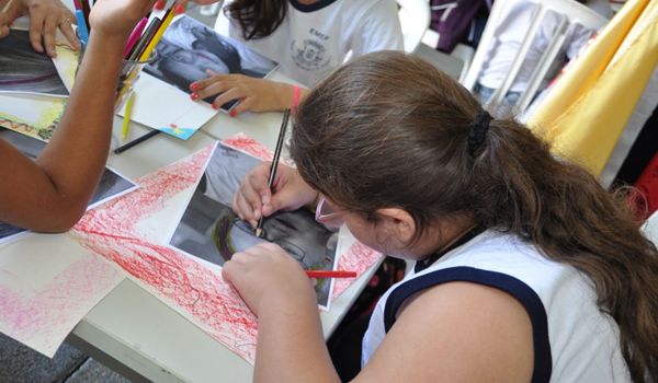 Projeto "Caminhos da Leitura" começa com oficina de artes