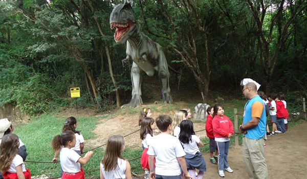 Alunos do "Monteiro Lobato" visitam o Parque Moutonnée, em Salto