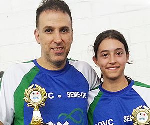 Mesatenistas ituanos participam de festival em Salto
