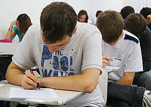 Anglo de Salto oferece simulado gratuito para o ENEM