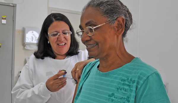 Idosos da Melhor Idade são imunizados contra a gripe