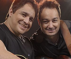 Dupla Jairo & Ricardo se apresenta em Salto neste sábado
