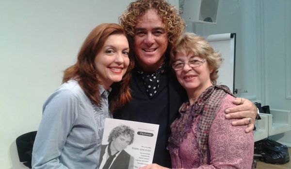 Equipe da Feminine Hair & Esthetics participa de cursos em Londres