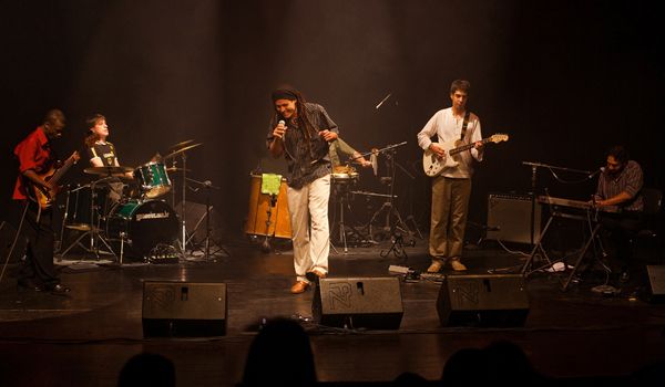 Banda Batucada Groove se apresenta em Itu neste sábado