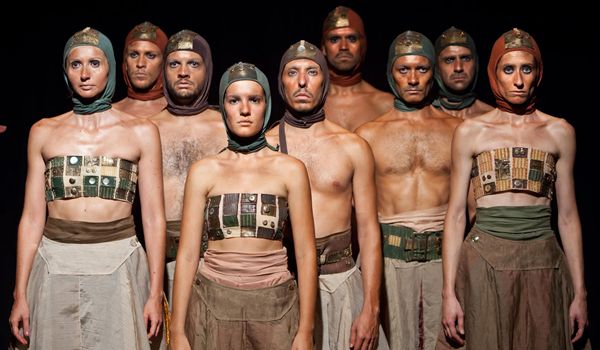 Alunos do curso de teatro da Estação das Artes assistem peça em Tatuí