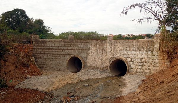 Prefeitura conclui obras em ponte rural do bairro Itaim