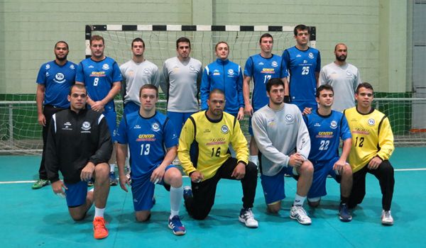 Torneio de handebol conta com presença do capitão da seleção