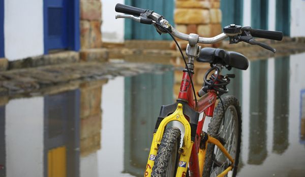 SESI Itu apresenta a exposição "Bicicletas e Guarda-chuvas" em junho