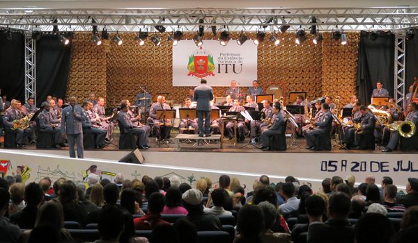 Banda Sinfônica da Polícia Militar faz concerto no Festival de Artes