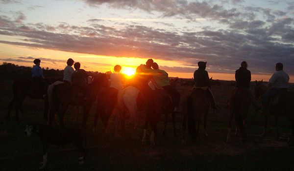 Chácara do Rosário promove Cavalgada do Pôr do Sol