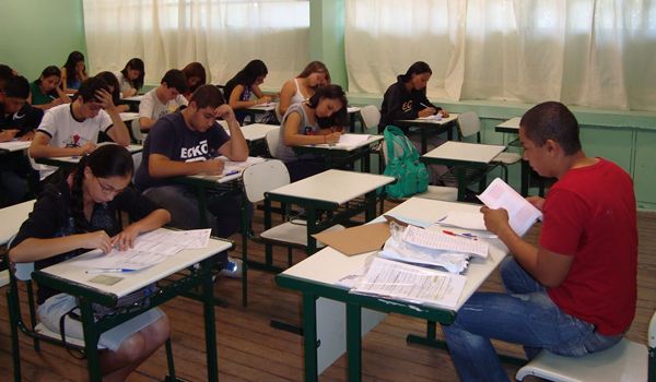 Secretaria de Educação convoca professores para regime integral