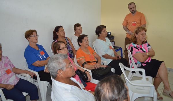 CRAS Jardim Saltense apresenta serviço "Convivendo - Idoso
