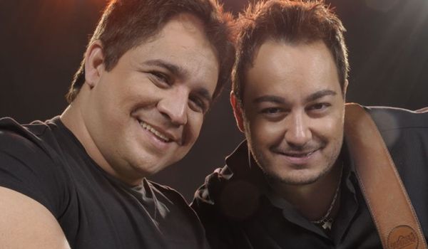 Dupla Jairo & Ricardo se apresenta na Semana da Cultura de Itu